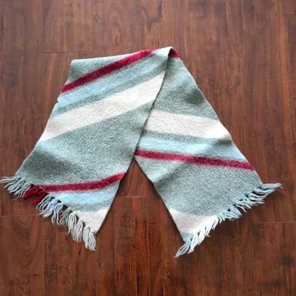 Vintage Wool Scarf - Picture 1 of 7
